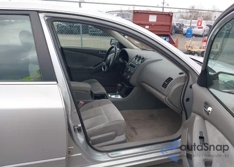 2009 Nissan Altima 2.5 S z USA, uszkodzony, nr VIN 1N4AL21E89N472907